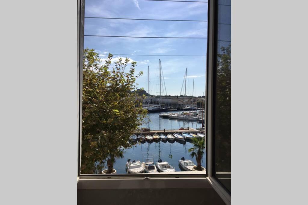 LA CIOTAT - Magnifique Appartement climatisé sur le Port Esterno foto