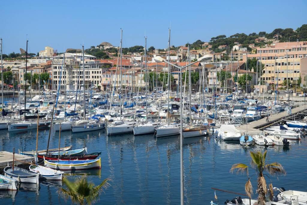 LA CIOTAT - Magnifique Appartement climatisé sur le Port Esterno foto